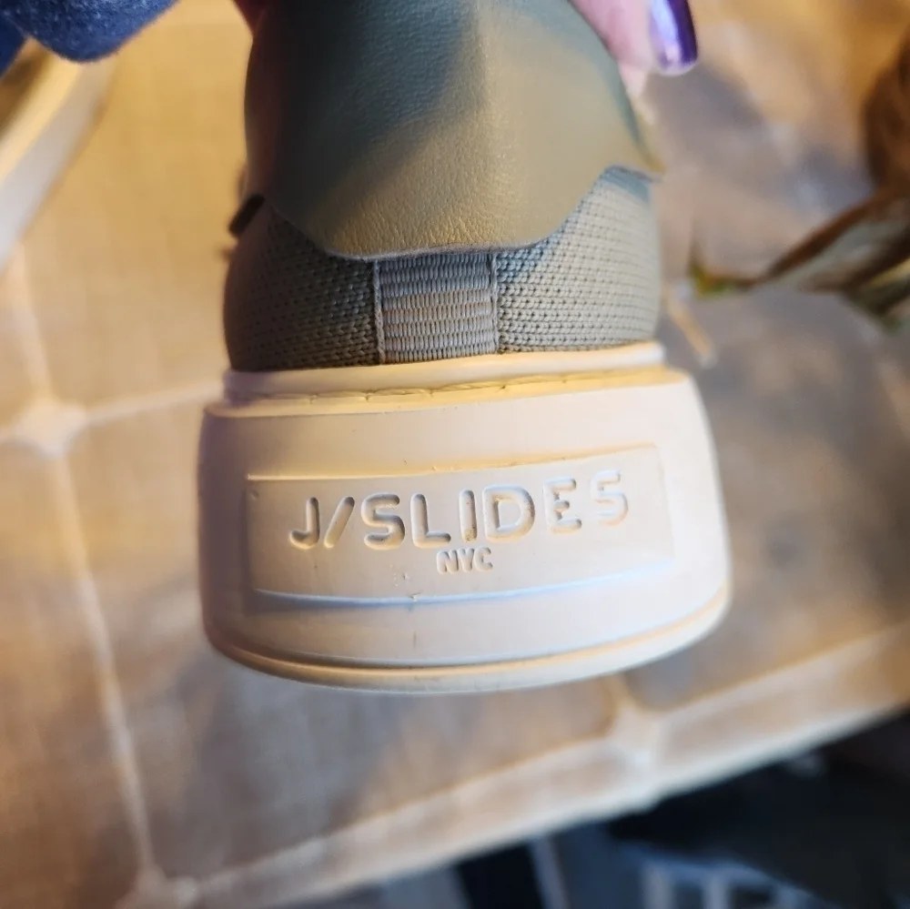 J Slides Damien Khaki womens knit sneaker sz 7.5 Beige stretchy in GUC see pics - Picture 11 of 13